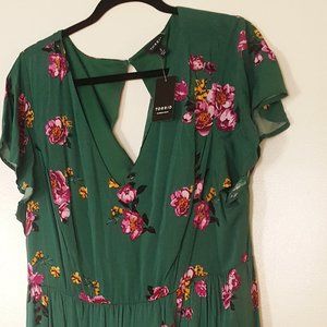 torrid DRESS Sz 2X NWT Long Sexy V Neck Flare Skirt Green Floral